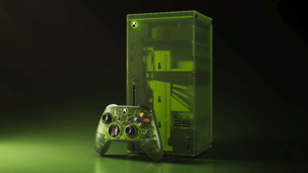 Xbox周年纪念版主机在eBay上以数千美元高价售出，黄牛借X25之机大肆敛财。