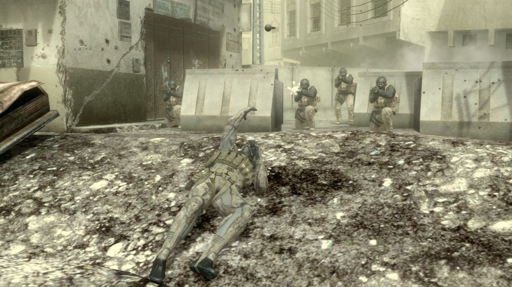MGS4移植版删PS3元素引热议