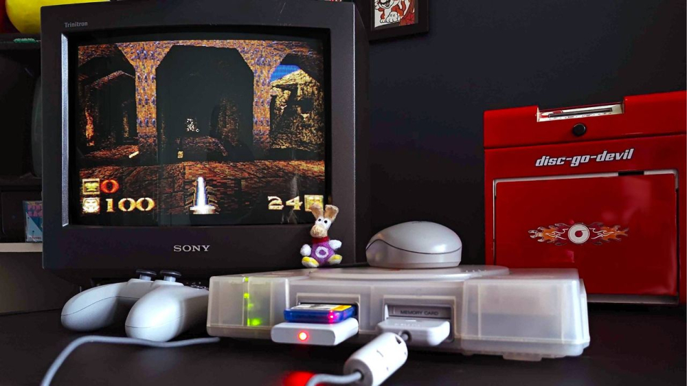 PS1版雷神之锤，30年后终于玩到，但还有更妙的